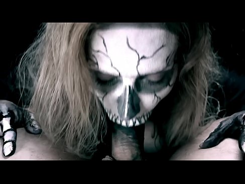 ❤️ Ragazza demone che succhia il cazzo con la sua bocca nera e ingoia lo sperma ️ Slutsal it.hentaisea-com.ru ️❤